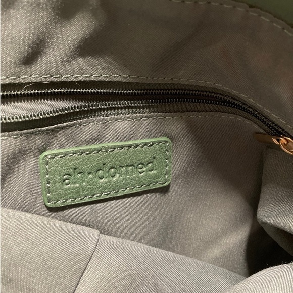 Ah-dorned large adjustable green studded Crossbody designer bag - Picture 4 of 4